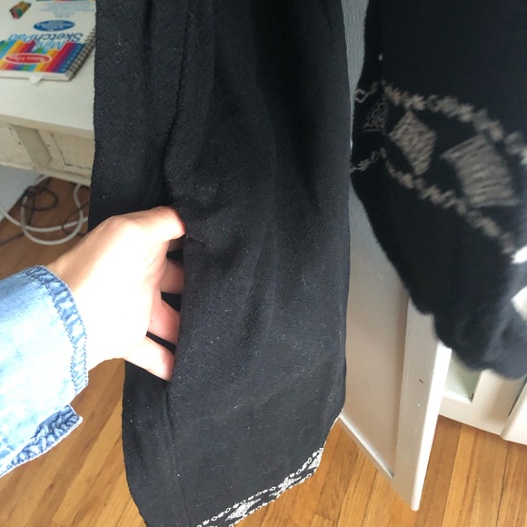 Embroidered Linen dress with pockets! - Picture 5 of 5